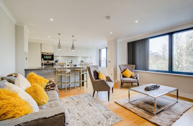 Concord Apartments Kew 1 Bedroom w\Parking