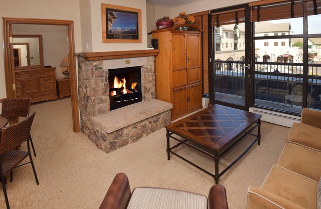 Condo ∙ 2 bedrooms ∙ 6 guests