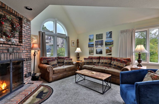 Condo ∙ 2 bedrooms ∙ 6 guests
