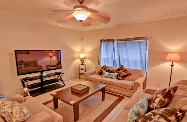 Condo ∙ 2 bedrooms ∙ 8 guests
