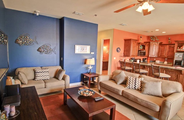 Condo ∙ 2 bedrooms ∙ 6 guests