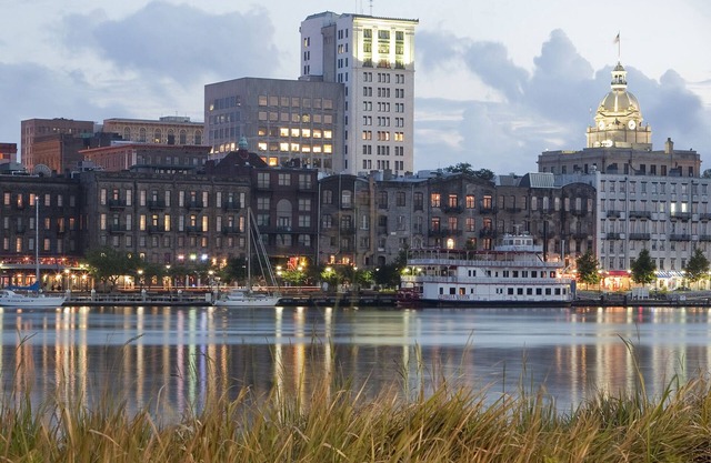 Condo Near Forsyth Park with Pool in Courtyard! By Southern Belle Savannah