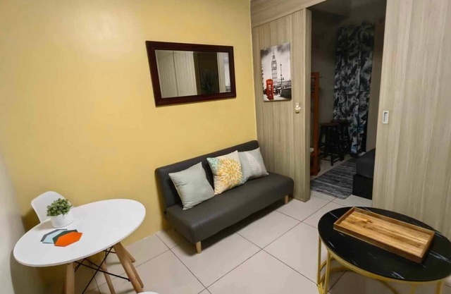 Condo unit near NAIA Airport, Mall of Asia, CCP, PICC & more attractions nearby