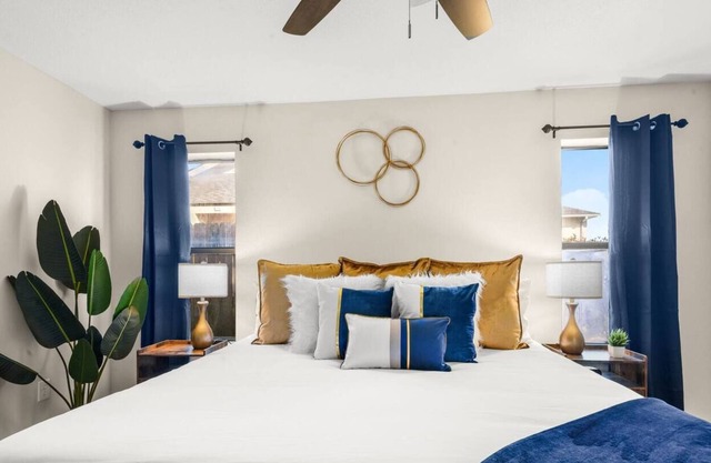 Condo w/ Pool+BBQ+Private Patio Close to it All!