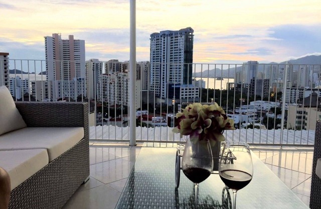 Condo with beautiful view of Acapulco bay. Your home in this paradise city