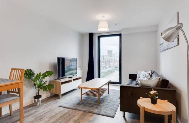 Contemporary 1 Bedroom Flat In Central Birmingham