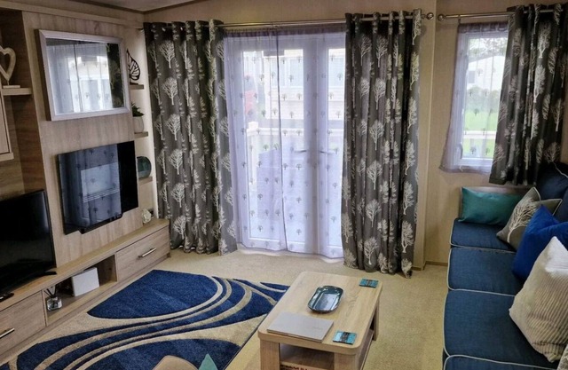 Contemporary Holiday Home at Tarka Holiday Park, Barnstaple AR55