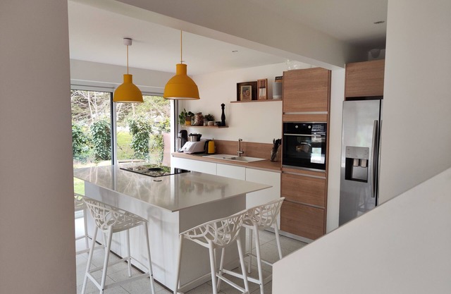Contemporary house close to the beach