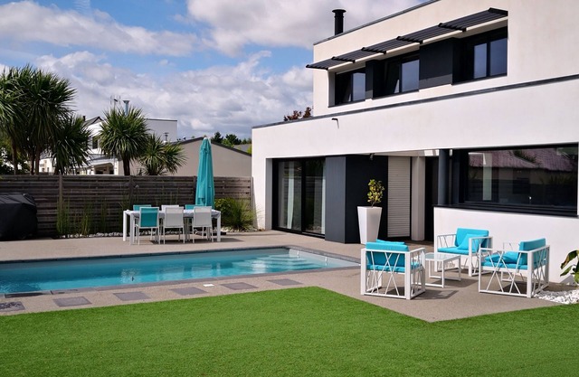 Contemporary house with private heated pool ideally located