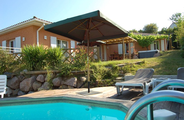 Contemporary Villa, Superb View, Landscaped Garden With Pool, Spa