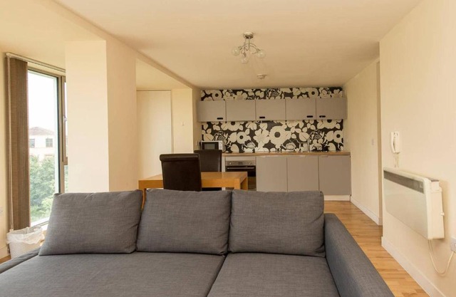 Convenient 1BR Flat near City by GuestReady