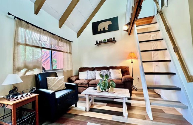 Convenient & comfy condo in Davis