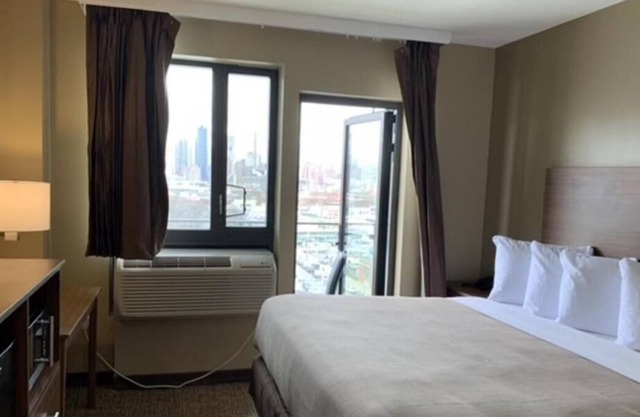 Convenient Location in Queens, Long Island! Minutes to Noguchi Museum!