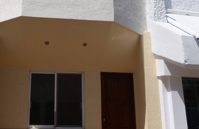 Conveniently Located and Newly Remodeled Apartment