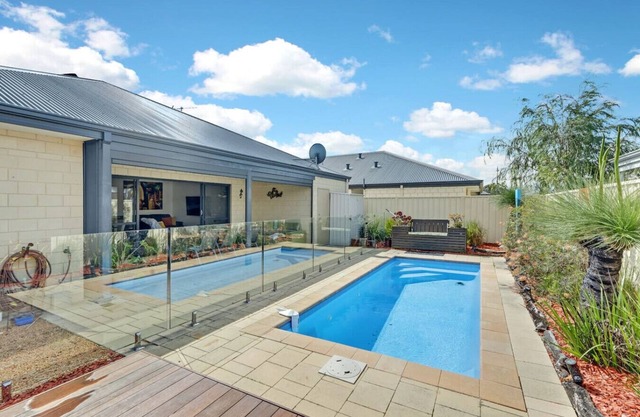 Cooinda Happy Place — 3BR Home with Pool