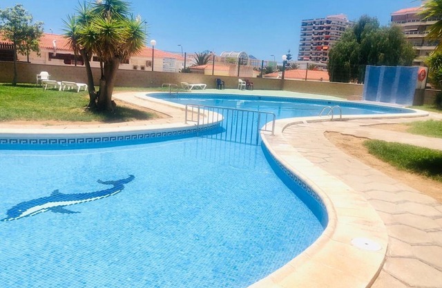 Cool and big apartment 50 mt by the ocean 6-8 Pax