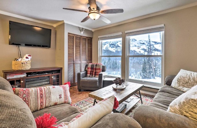 Copper Chase Condo Less Than 1 Mile to Brian Head Skiing!