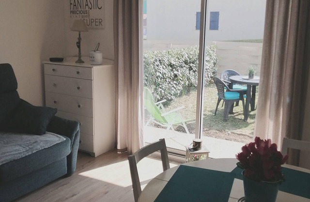 Coquet Studio Avec Coin Jardin