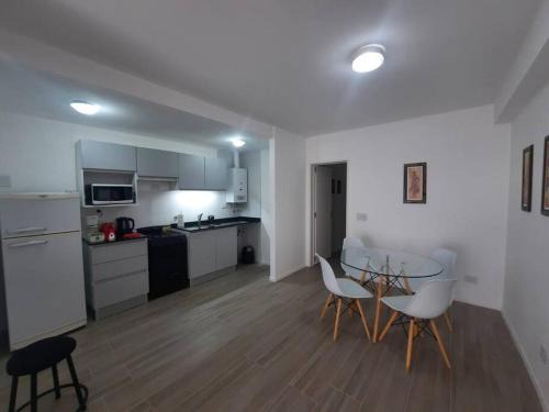Coqueto Departamento sobre Boulevard