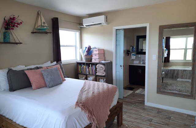 Coral Breeze - Spectacular views spacious layout!