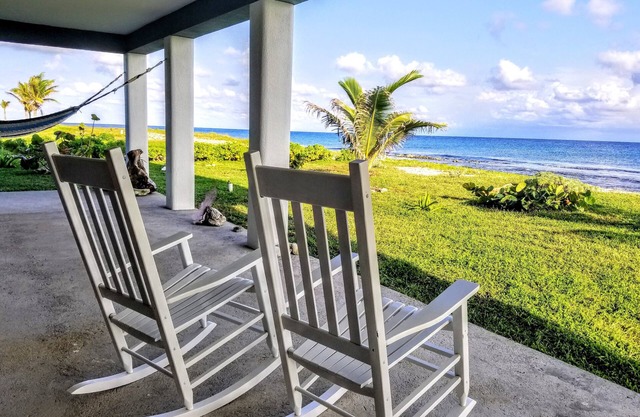 Coral Ridge House Studio Apt-Oceanfront Walkout Diving/Snorkel