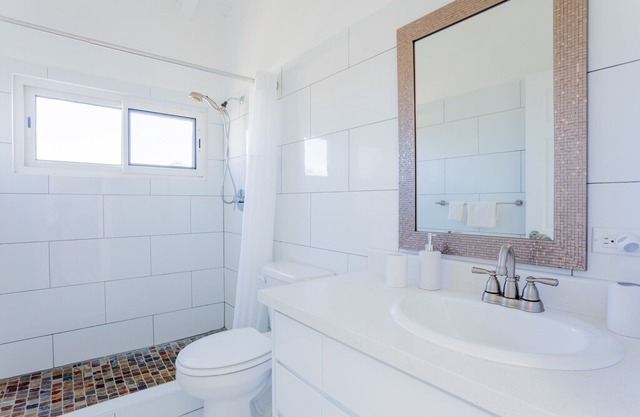 Coralito Bay Suites & Villas