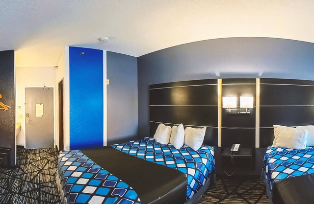 Coratel Inn & Suites Blaine - Standard 2 Queen Bed Non-Smoking