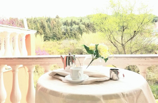Corfu Escape Two (1-2 min walk to beach)