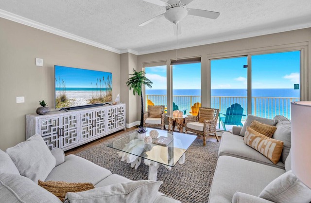 ☀️Corner Condoa~ Gulf Front ~ Remodeled ~ 2 Pools ~ 3BR Gulf Crest 2107A