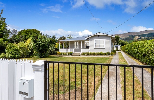 Corokia Villa - Classic Kiwi Villa on the fringe of Richmond town centre