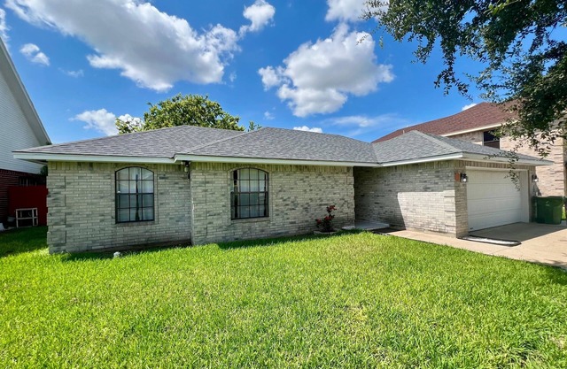 Corporate-Ready Home Close to SpaceX & the Coast