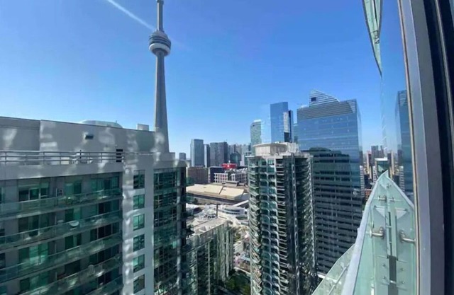 Cosmo Views From The 6ix - Heart of Downtown Core