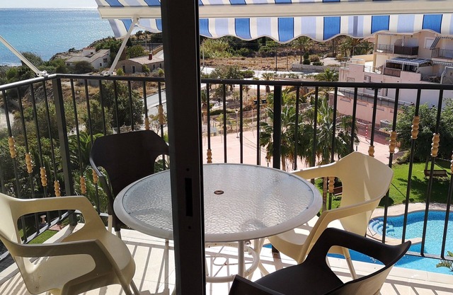 Costa Blanca, 1st line to the sea in El Campello. With private sun terrace, Beautiful resort