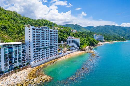Costa Sur Resort 