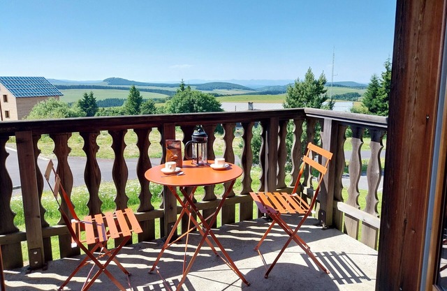 Cosy apartment T2 * 5 pers * Super Besse * balcony * parking * beautiful surroundings