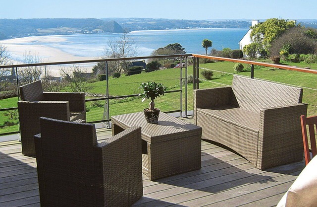 Cosy apartment for 4 people with WIFI, pool, TV and patio