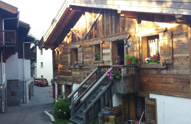Cosy apartment in the village of Saint Bon Courchevel