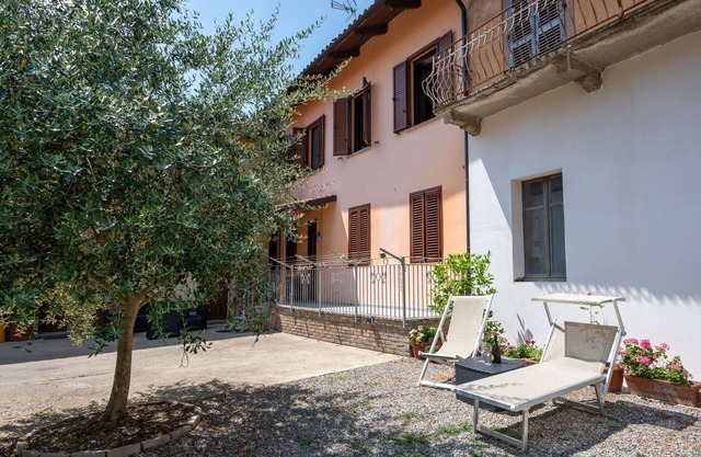 Cosy apartment for 6 guests with WIFI, A/C and terrace