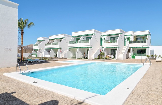 Cosy Apartment "Mimosa B1" Close to Beach with Terrace, Pool & Wi-Fi