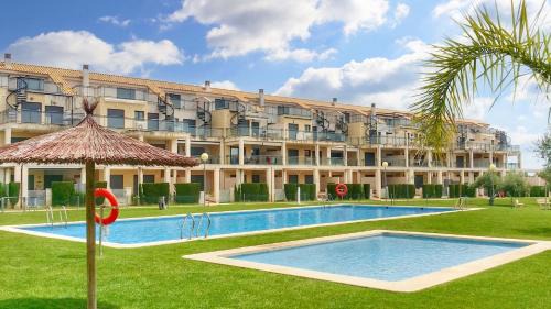 Cosy Apartment in Castellón with Shared Pool, 55 sqm