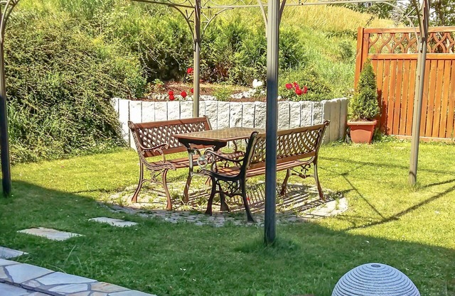 Cosy apartment for 2 people with WIFI, TV, patio and pets allowed
