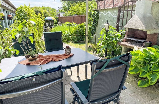 Cosy apartment for 2 guests with WIFI, terrace, pets allowed and parking