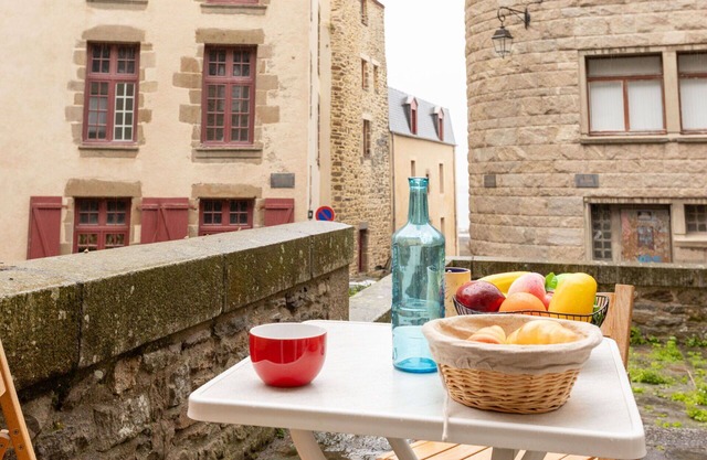 Cosy apartment for 3 guests with WIFI, TV, terrace and parking