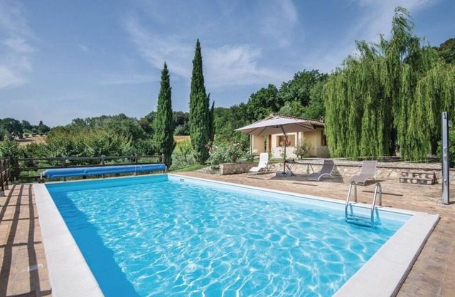Cosy apartment for 3 people with pool, A/C, WIFI, TV, panoramic view and parking