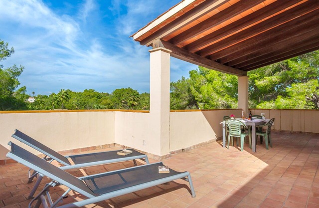 Cosy apartment for 4 guests with WIFI, A/C, TV and terrace