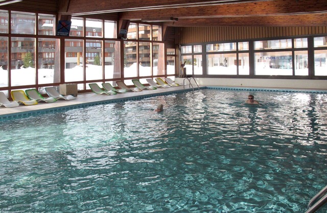 Cosy apartment for 4 guests with pool, WIFI, TV, balcony, pets allowed and parking