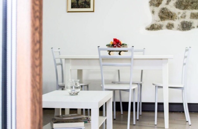 Cosy apartment for 4 guests with WIFI, TV, balcony and pets allowed