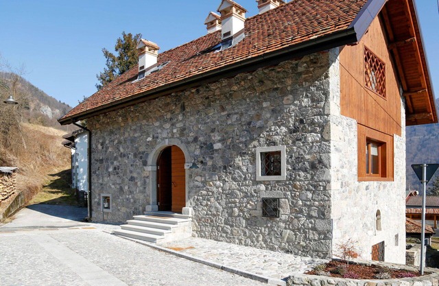 Cosy apartment for 4 guests with WIFI, TV, balcony and pets allowed