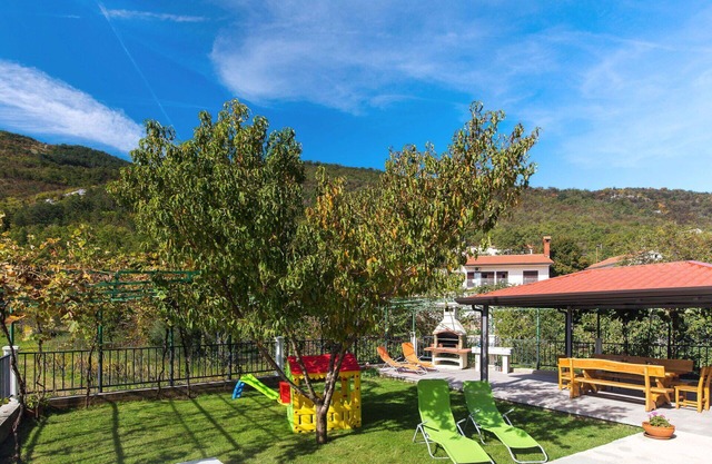 Cosy apartment for 4 people with A/C, WIFI, TV and terrace