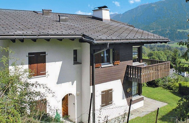 Cosy apartment for 5 people with WIFI, TV, patio, pets allowed and panoramic view